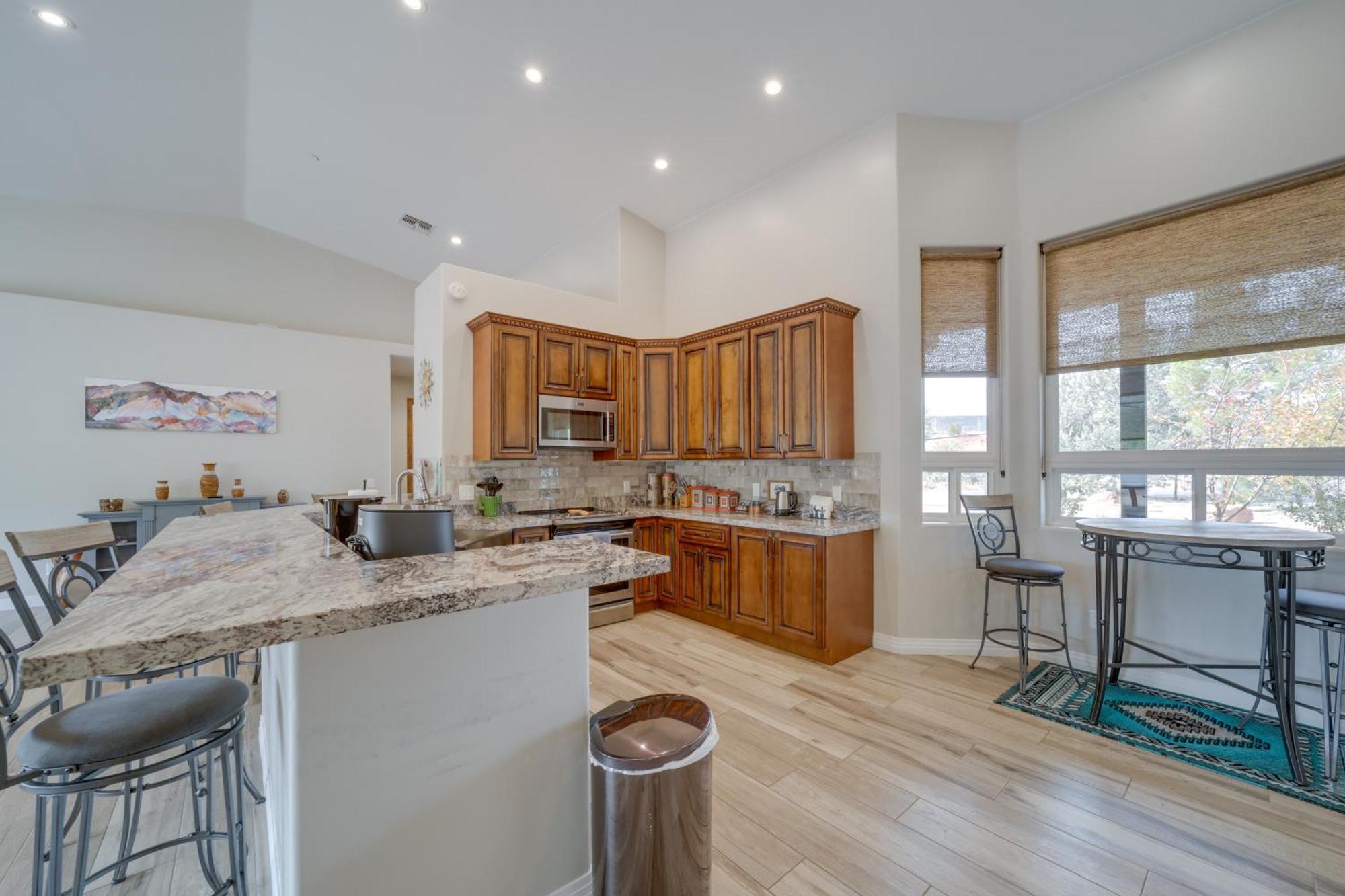 Red Rock Dog-Friendly Home Near Hiking Trails! 塞多纳 外观 照片