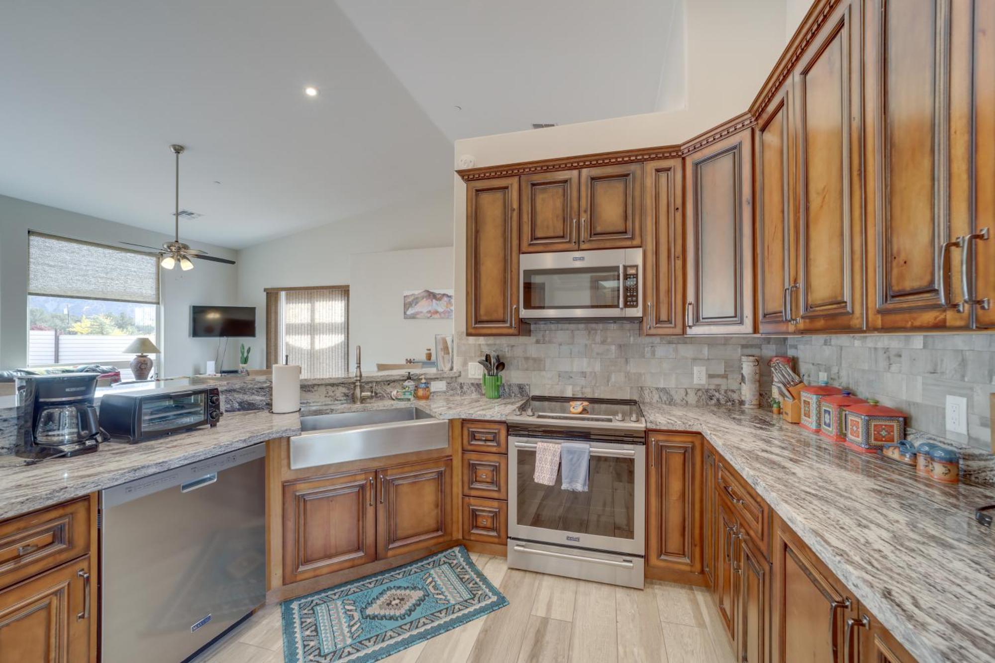 Red Rock Dog-Friendly Home Near Hiking Trails! 塞多纳 外观 照片